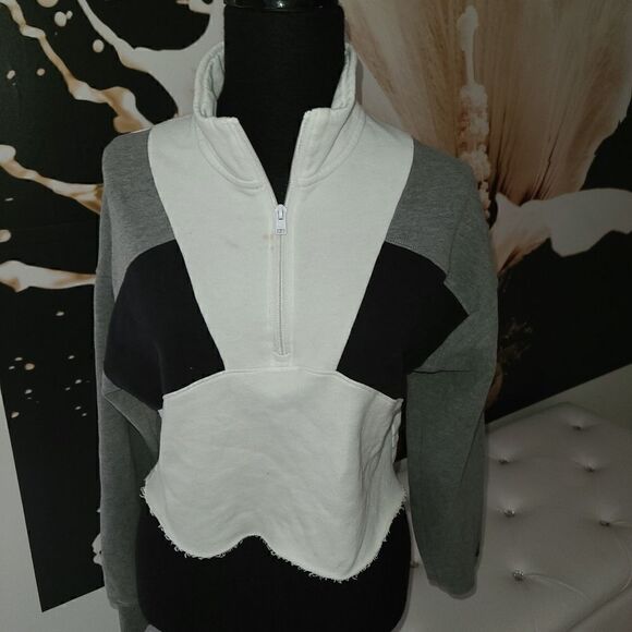 Hollister crop top - Picture 1 of 4